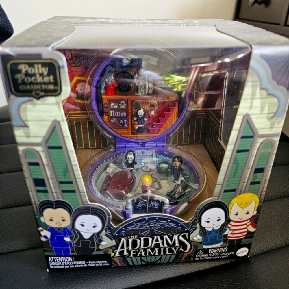 Limited Edition Addams Family Polly Pocket